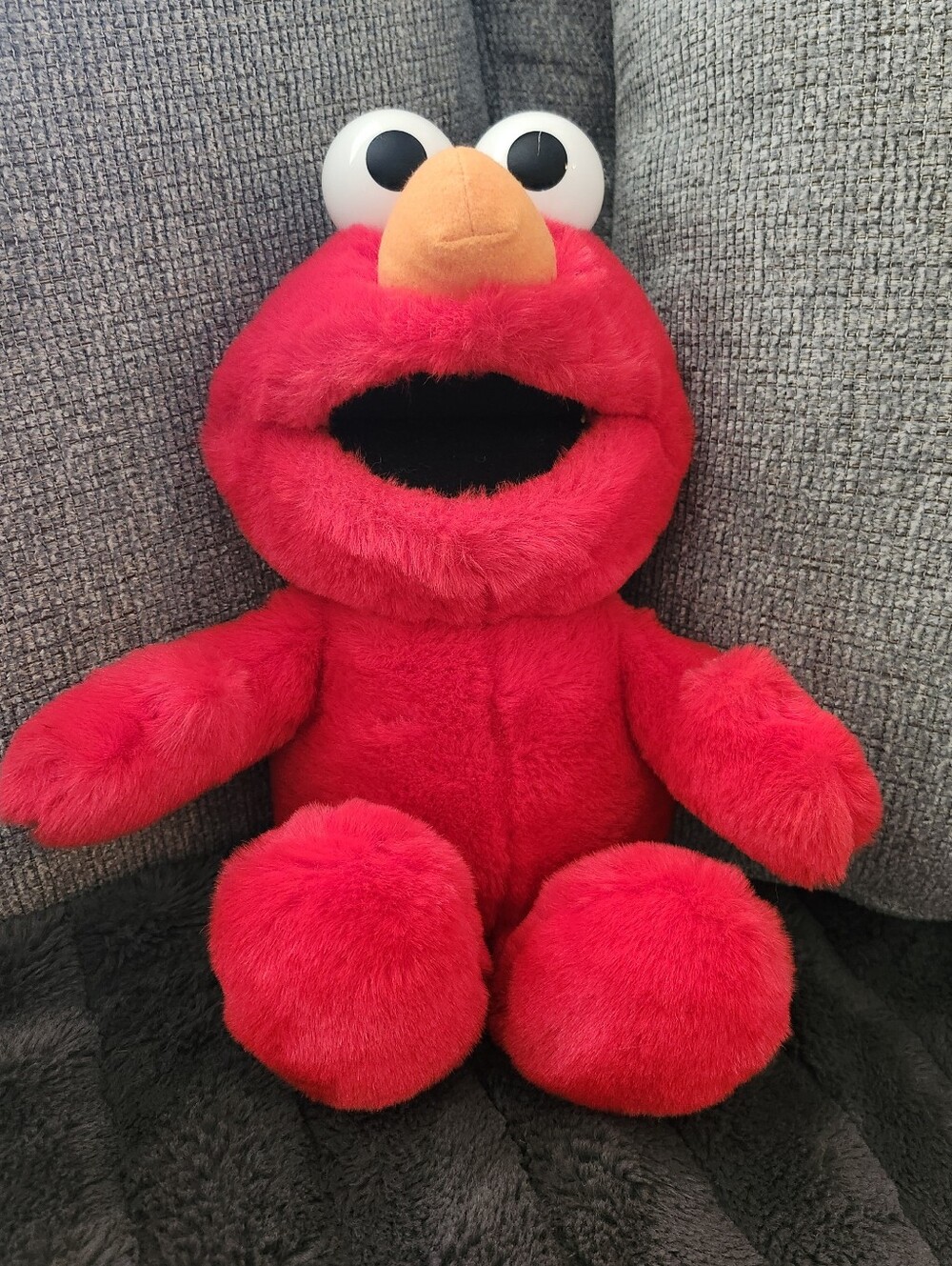 VINTAGE Tyco 1995 Tickle-Me-Elmo Plush Toy